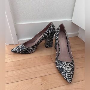 Chinese Laundry Kyra Pump